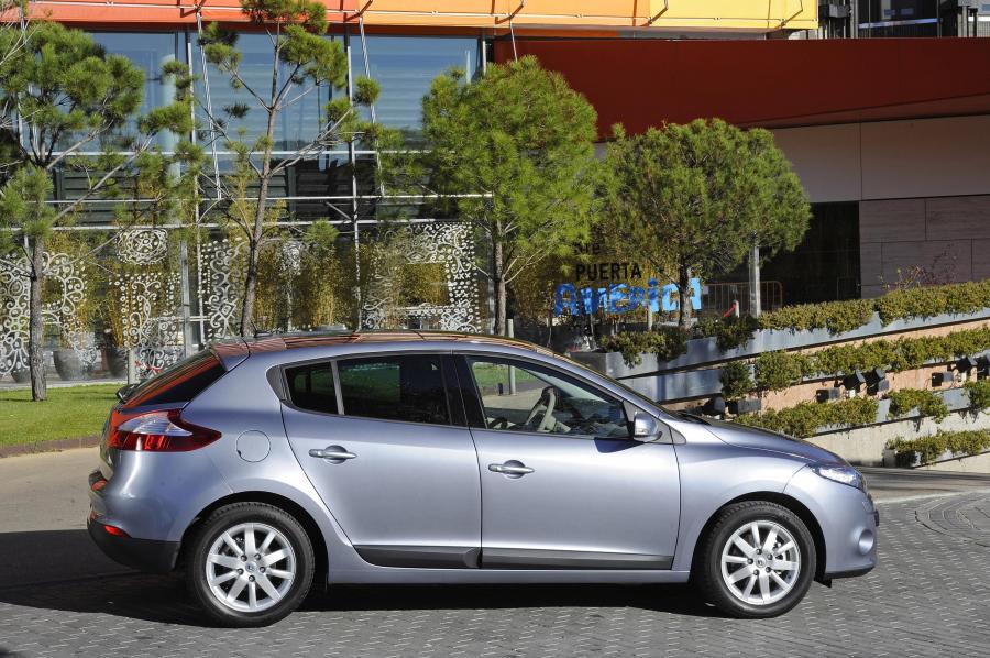  Renault Megane 2008 года  (фото 61 из 146)